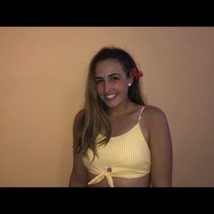 Meet your Posher, Ella